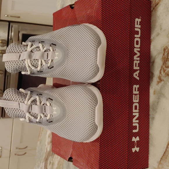 Under Armour Hovr Strt, Mens size 12, Brand New in box